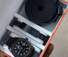 Mens set of watchies