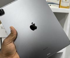 2022 iPad Pro with M2 Chip - Image 3