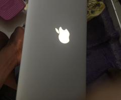 MacBook Air core i5 hard drive 256 ssd memory 4gig ram