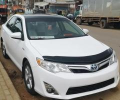 2014 Toyota Camry Hybrid Synergy Drive XLE - Image 4