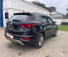 HYUNDAI SANTAFE 2017 MODEL LIMITED - Image 4